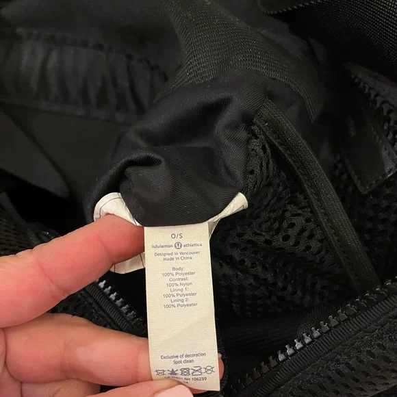 🍋Black Lululemon Tote/gym Bag - Picture 5 of 11